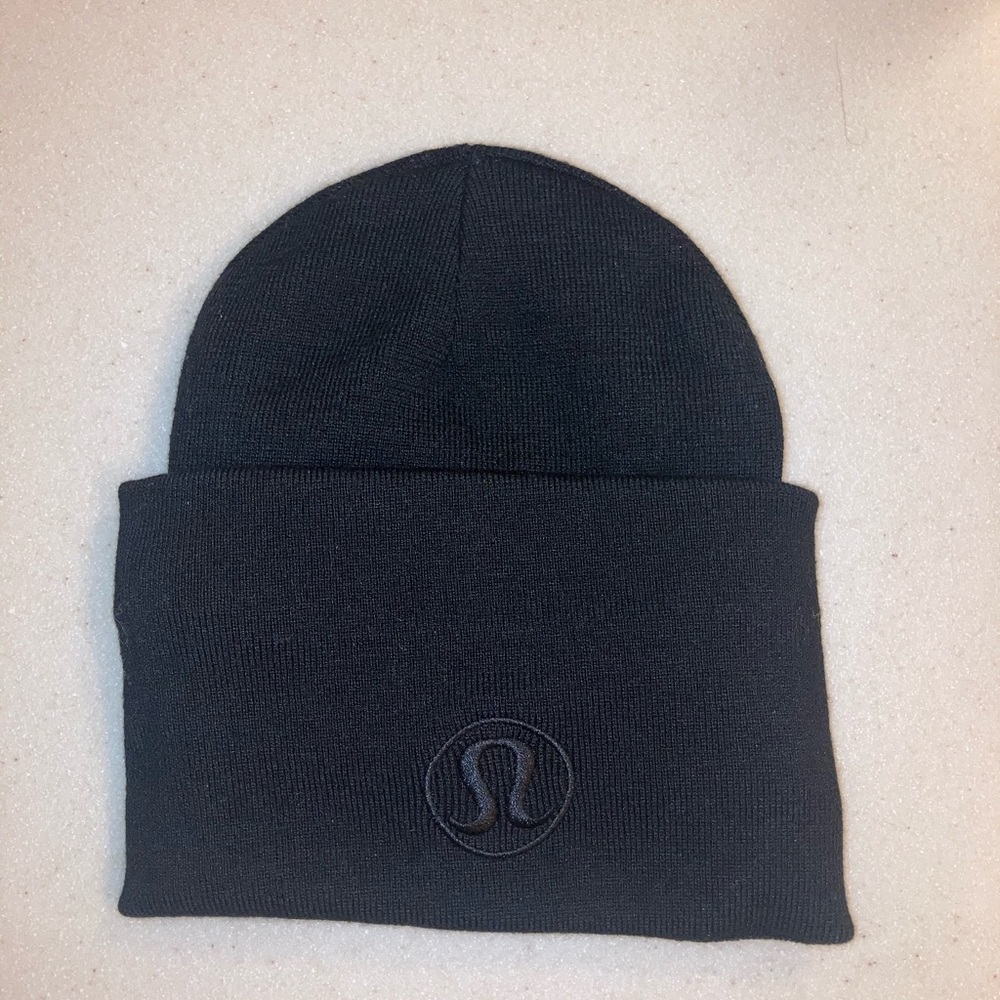 Lulelemon beanie